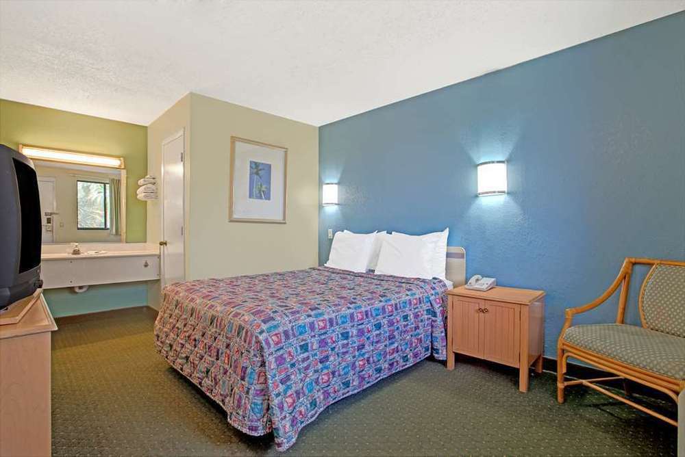 Rodeway Inn Fairgrounds-Casino Tampa Bilik gambar