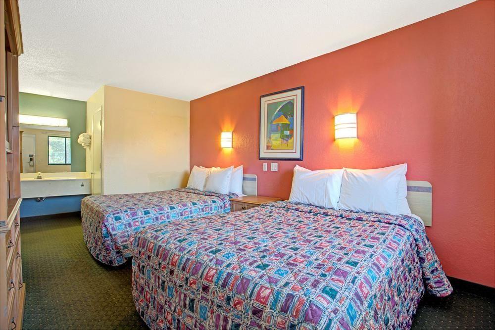 Rodeway Inn Fairgrounds-Casino Tampa Luaran gambar