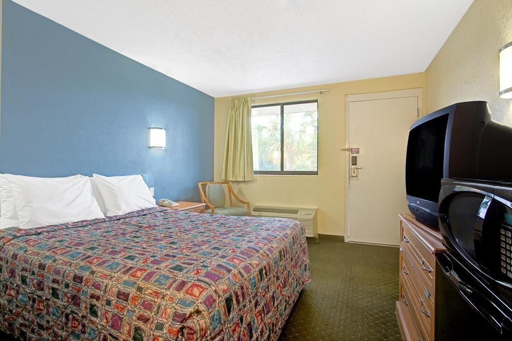 Rodeway Inn Fairgrounds-Casino Tampa Luaran gambar