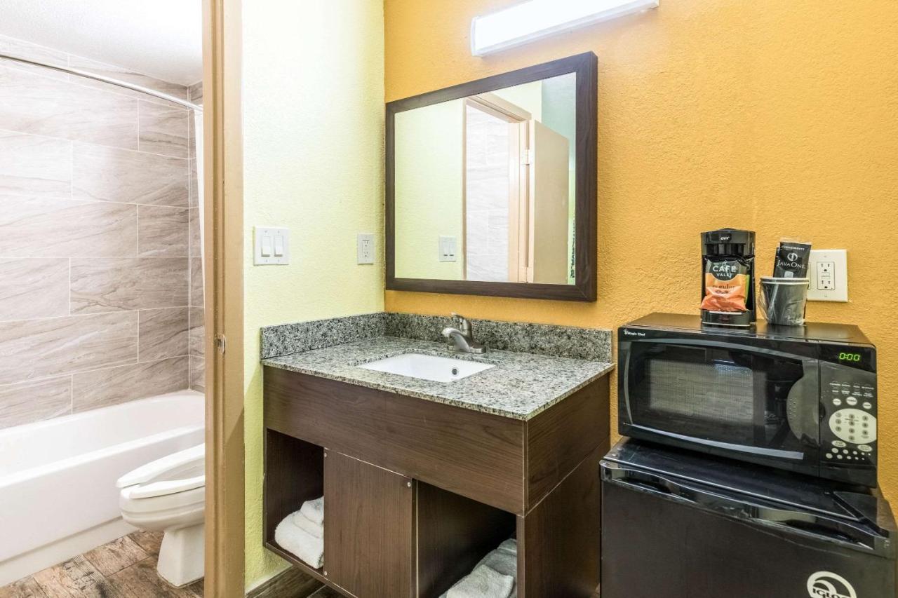 Rodeway Inn Fairgrounds-Casino Tampa Luaran gambar